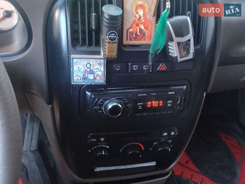 Мінівен Dodge Ram Van 2003 в Рівному