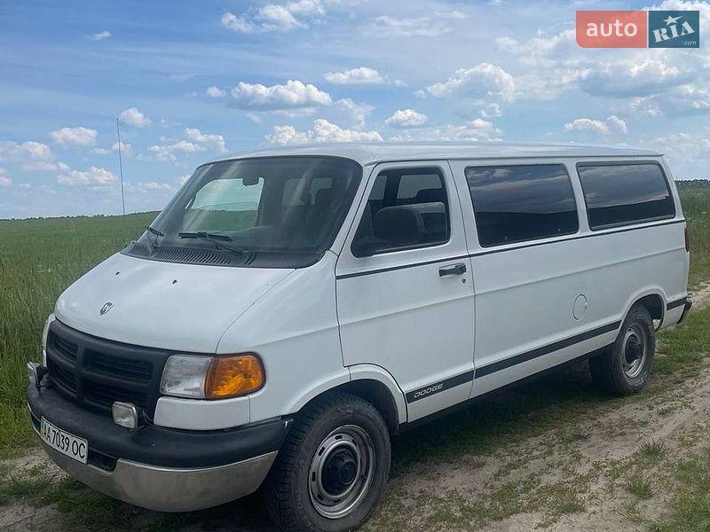 Минивэн Dodge Ram Van 2002 в Киеве фото 2 Минивэн Dodge Ram Van 2002 в Киеве