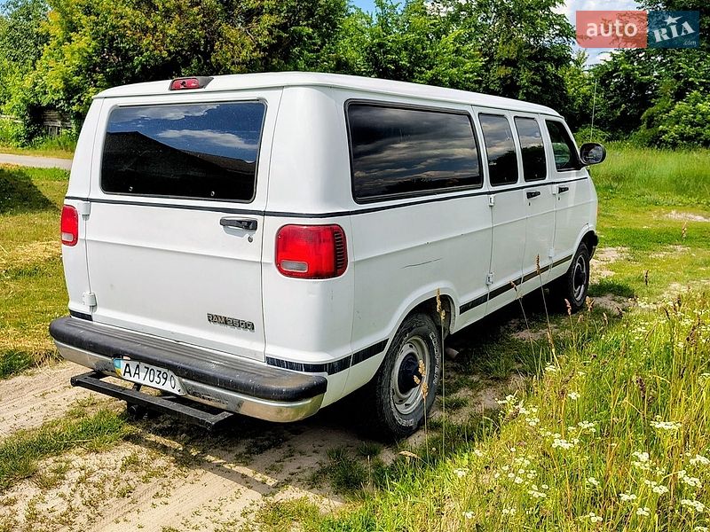 Минивэн Dodge Ram Van 2002 в Киеве фото 4 Минивэн Dodge Ram Van 2002 в Киеве