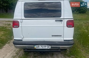 Минивэн Dodge Ram Van 2002 в Киеве фото 5 Минивэн Dodge Ram Van 2002 в Киеве