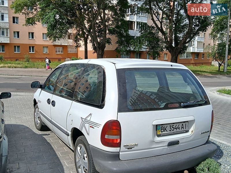 Мінівен Dodge Ram Van 2000 в Рівному