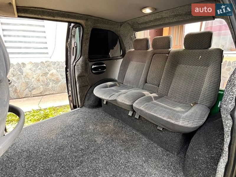 Мінівен Dodge Ram Van 1998 в Чернівцях