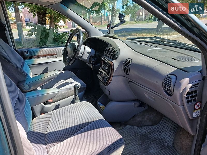 Минивэн Dodge Ram Van 1999 в Попельне