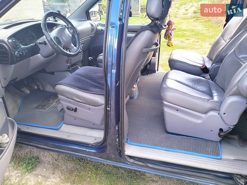 Мінівен Dodge Ram Van 1998 в Перемишлянах