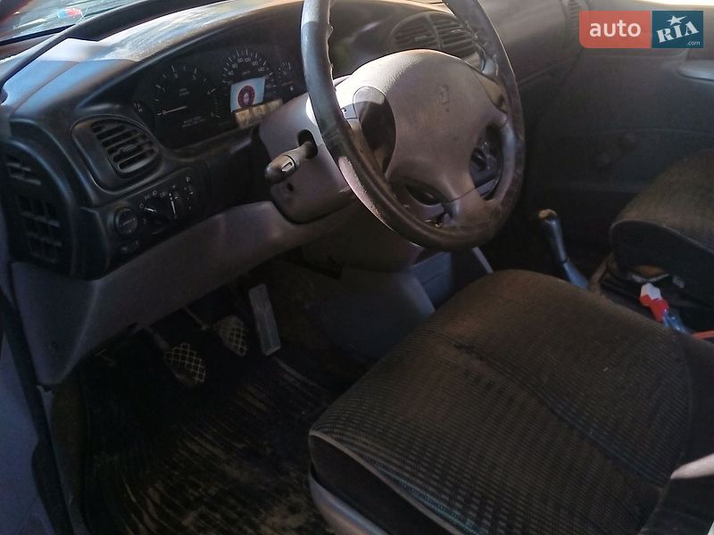 Минивэн Dodge Ram Van 1999 в Черновцах
