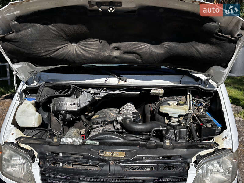 Вантажний фургон Dodge Sprinter 2003 в Києві