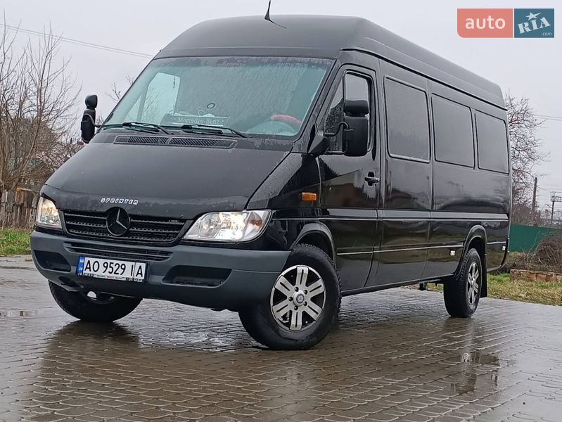 Грузопассажирский фургон Dodge Sprinter 2004 в Лебедине