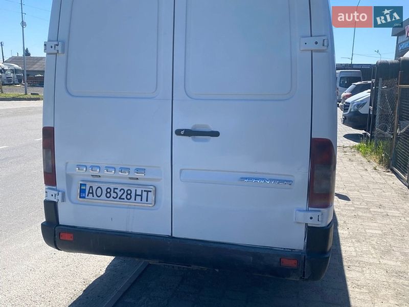 Вантажопасажирський фургон Dodge Sprinter 2006 в Хусті