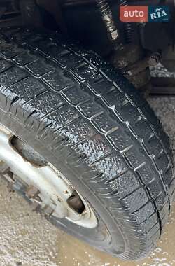 Грузовой фургон Dongfeng DF-47 2005 в 