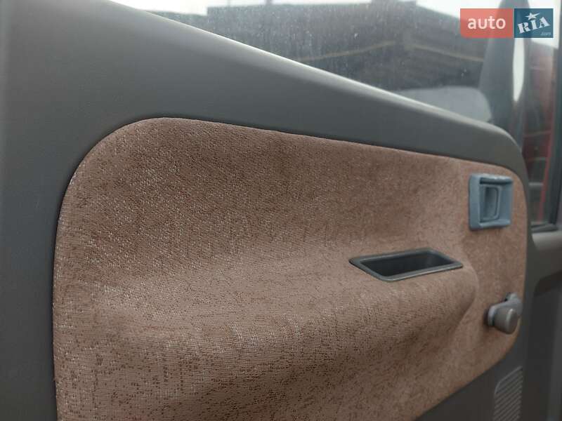 Грузовой фургон Dongfeng DF 2006 в Киеве