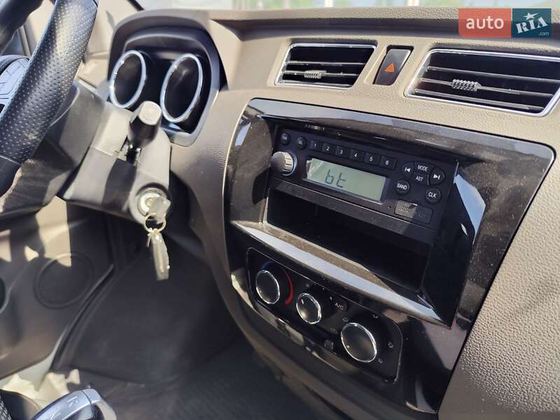 Грузовой фургон Dongfeng EM26 2022 в Киеве