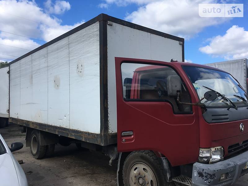 Вантажний фургон Dongfeng EQ1074 2006 в Харкові