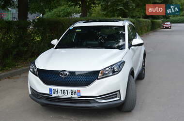Внедорожник / Кроссовер Dongfeng Seres 3 2022 в 