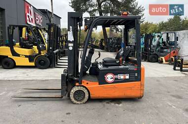 Вилочный погрузчик Doosan B18T 2014 в Киеве