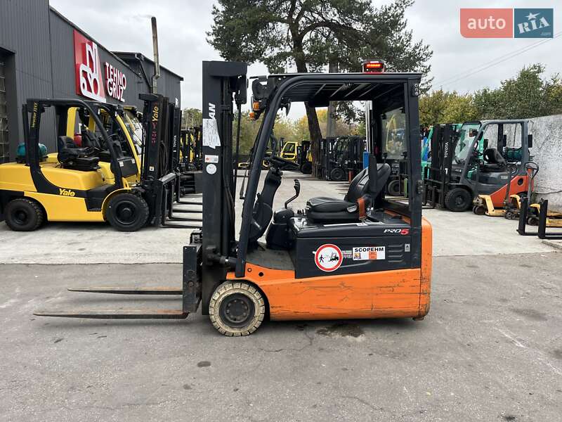 Вилочный погрузчик Doosan B18T 2014 в Киеве