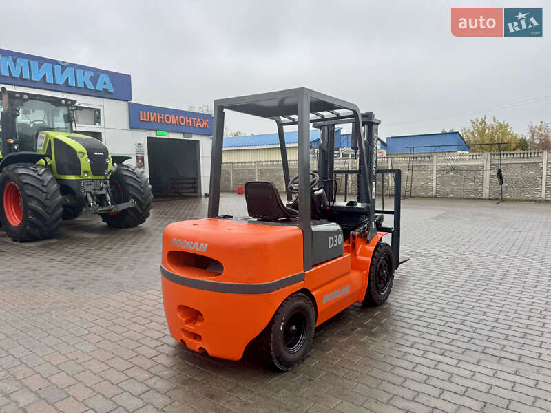 Вилочний навантажувач Doosan D 30C 2008 в Радомишлі фото 4 Вилочний навантажувач Doosan D 30C 2008 в Радомишлі