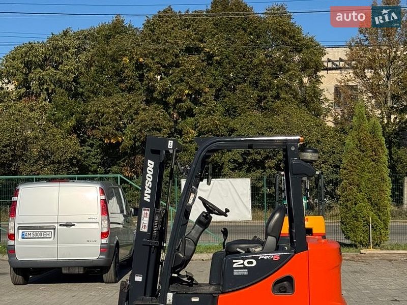 Doosan D 2007
