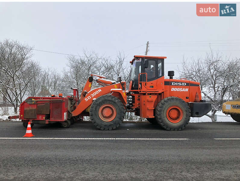 Фронтальні навантажувачі Doosan DISD SD 300N 2017 в Івано-Франківську