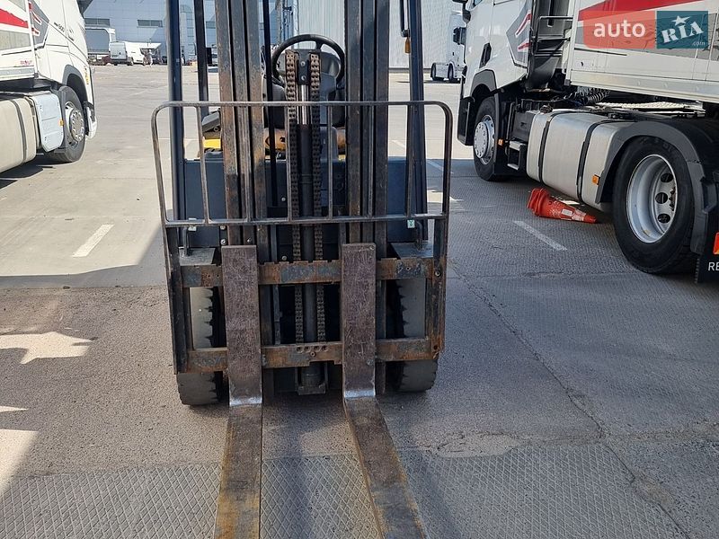 Вилочный погрузчик Doosan DL 2006 в Киеве