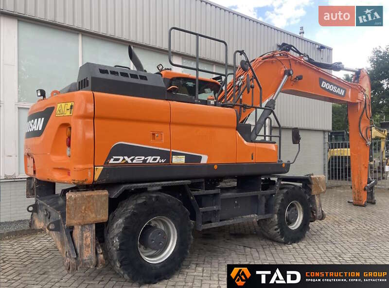 Колесный экскаватор Doosan DX 2020 в Киеве фото 5 Колесный экскаватор Doosan DX 2020 в Киеве