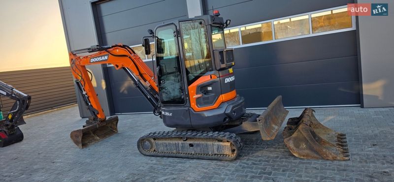 Миниэкскаватор Doosan DX 2022 в Луцке фото 4 Миниэкскаватор Doosan DX 2022 в Луцке