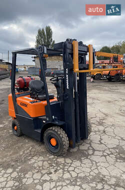 Вилочний навантажувач Doosan G 2007 в 