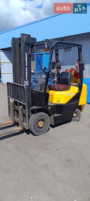 Вилочный погрузчик Doosan G 2006 в Збараже