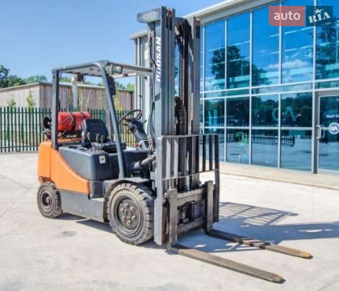 Вилочный погрузчик Doosan GX 2008 в Житомире