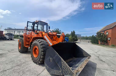 Фронтальні навантажувачі Doosan MEGA 2003 в Києві