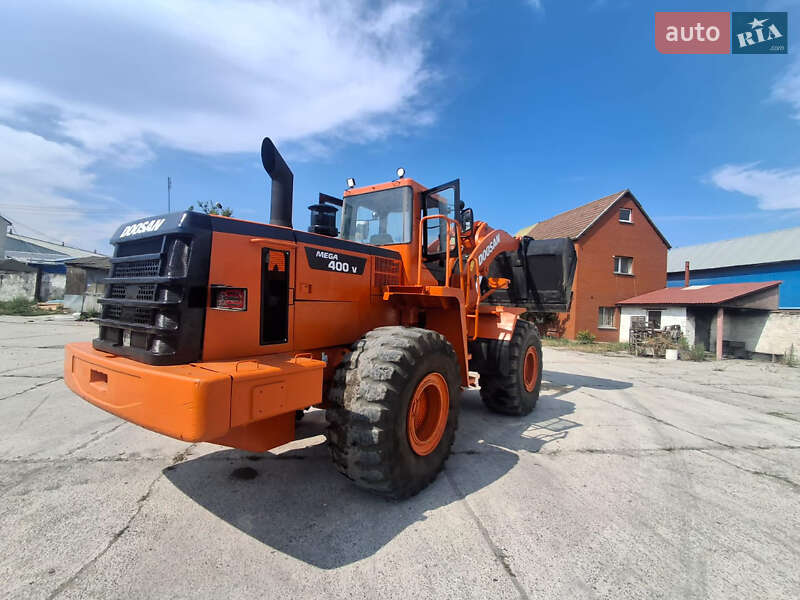 Фронтальні навантажувачі Doosan MEGA 2003 в Києві