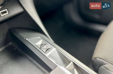 Внедорожник / Кроссовер DS 3 Crossback 2022 в 