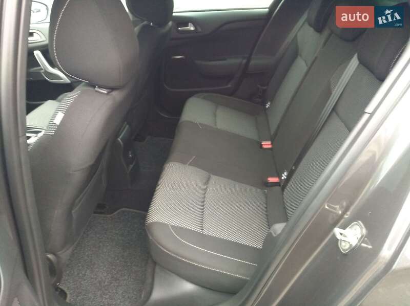 Хетчбек DS 4 Crossback 2017 в Львові