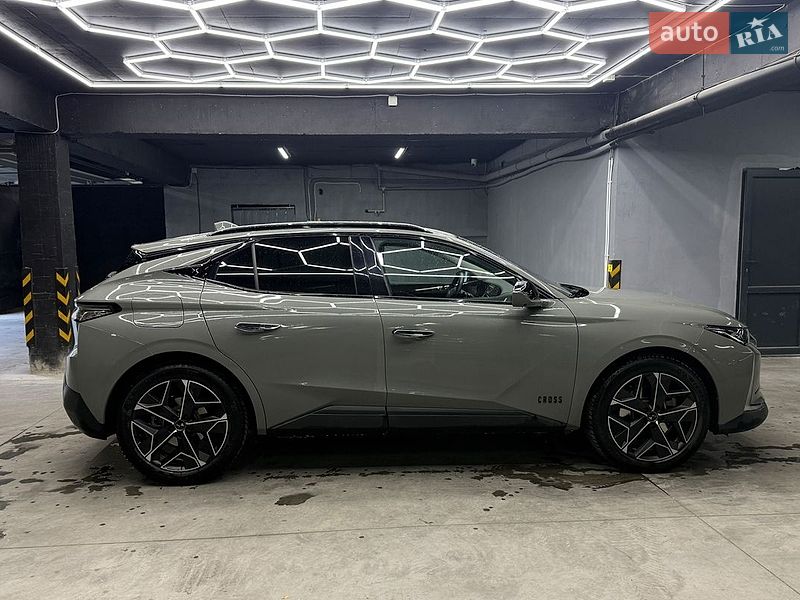 Хетчбек DS 4 2023 в Чернівцях фото 9 Хетчбек DS 4 2023 в Чернівцях