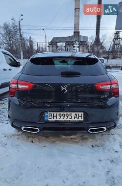 Хэтчбек DS 5 2016 в 