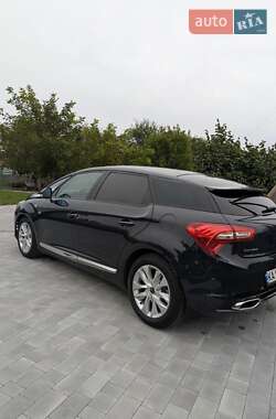 Хэтчбек DS 5 2016 в 