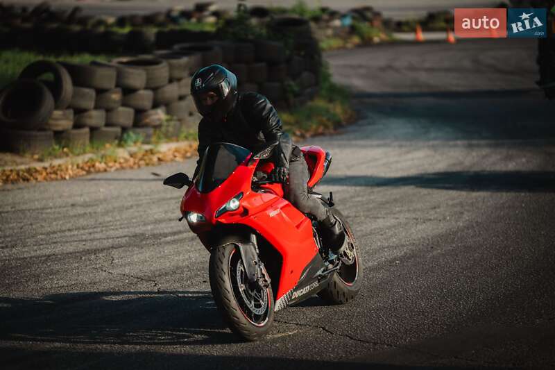 Спортбайк Ducati 1198 2009 в Киеве