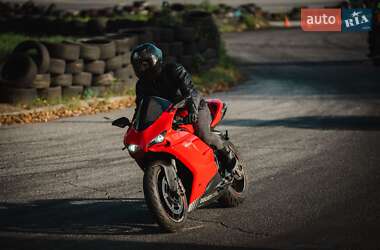 Спортбайк Ducati 1198 2009 в 