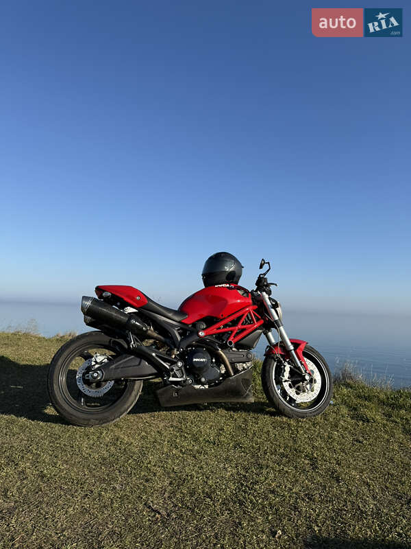 Спортбайк Ducati 696 2010 в Одессе фото 5 Спортбайк Ducati 696 2010 в Одессе