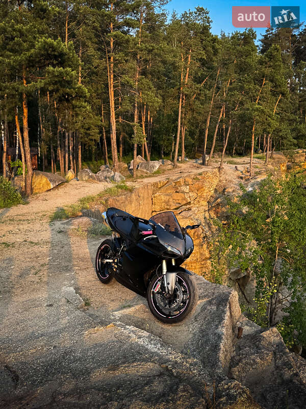 Спортбайк Ducati 848 2011 в Киеве