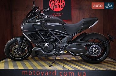 Мотоцикл Круізер Ducati Diavel 1200 Carbon 2011 в Дніпрі