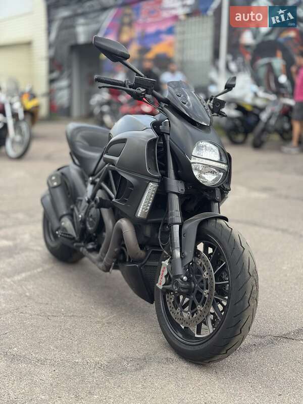 Ducati Diavel 1200 2013
