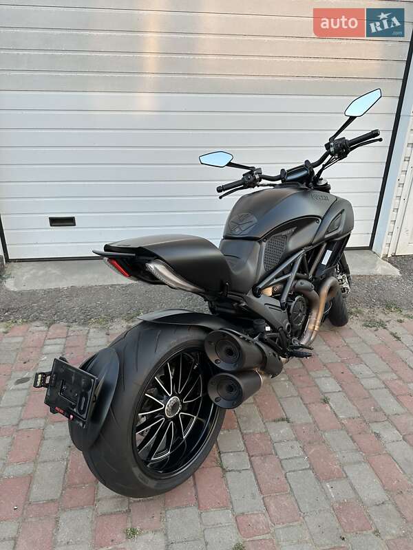 Спортбайк Ducati Diavel 1200 2015 в Одессе