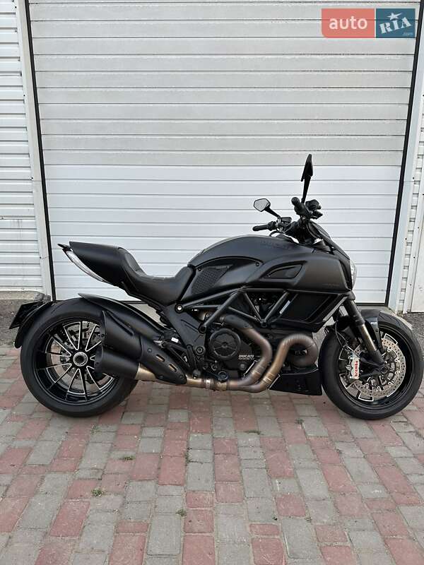 Спортбайк Ducati Diavel 1200 2015 в Одессе