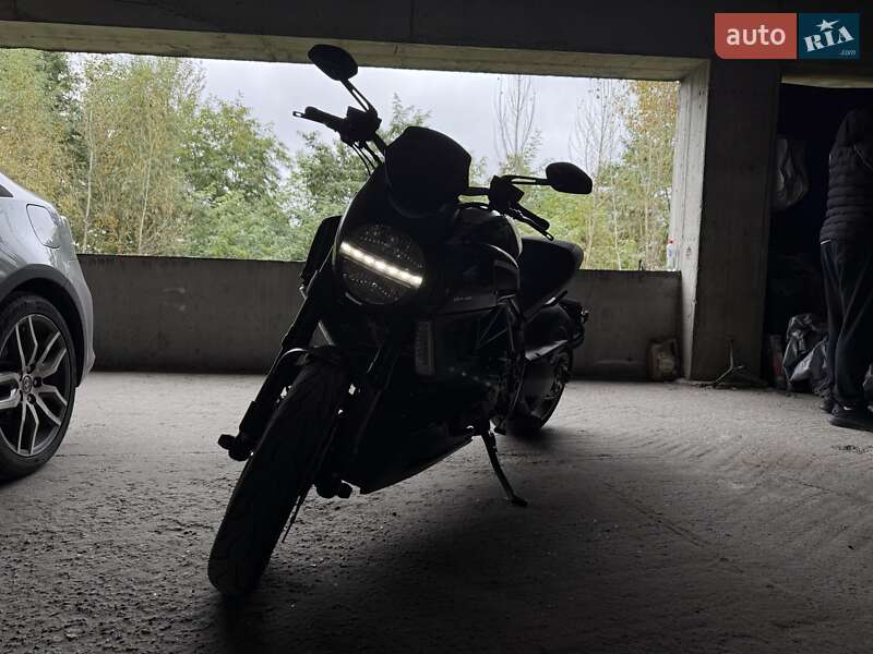 Мотоцикл Спорт-туризм Ducati Diavel 1200 2011 в Киеве
