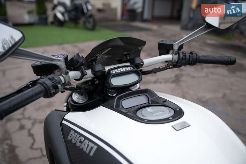 Мотоцикл Круизер Ducati Diavel AMG 2013 в Киеве