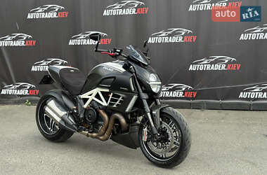 Спортбайк Ducati Diavel AMG 2013 в Киеве