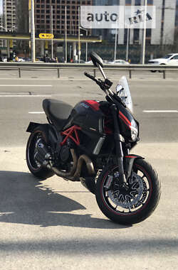 Мотоцикл Круизер Ducati Diavel Carbon 2012 в Киеве