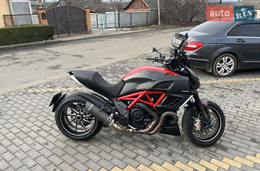 Мотоцикл Без обтекателей (Naked bike) Ducati Diavel Carbon 2013 в Умани