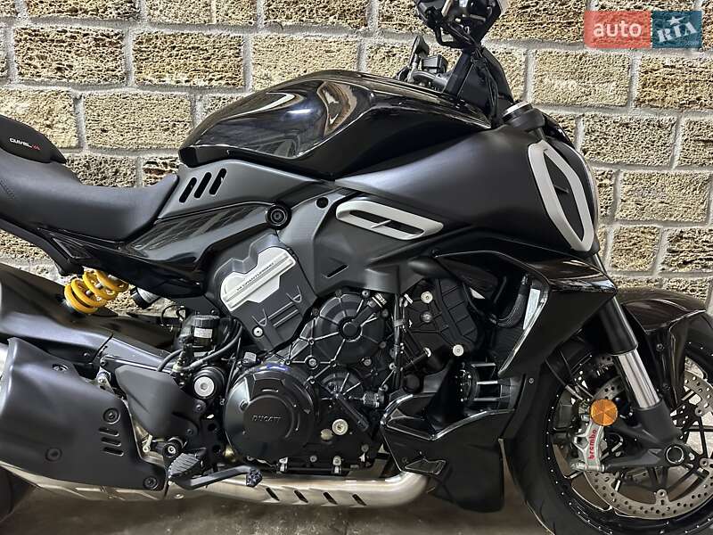 Мотоцикл Без обтекателей (Naked bike) Ducati Diavel V4 1158 2023 в Одессе