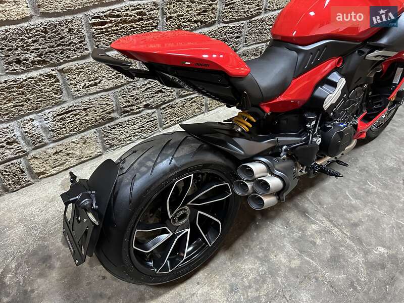 Мотоцикл Без обтікачів (Naked bike) Ducati Diavel V4 1158 2024 в Одесі фото 13 Мотоцикл Без обтікачів (Naked bike) Ducati Diavel V4 1158 2024 в Одесі